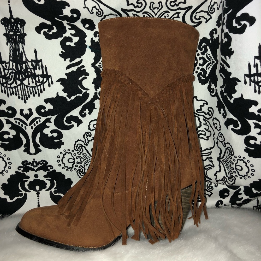 Woman’s fringe moccasin mid-calf boots rust